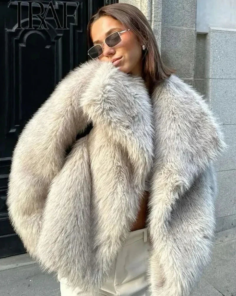 Mila cozy faux fur coat