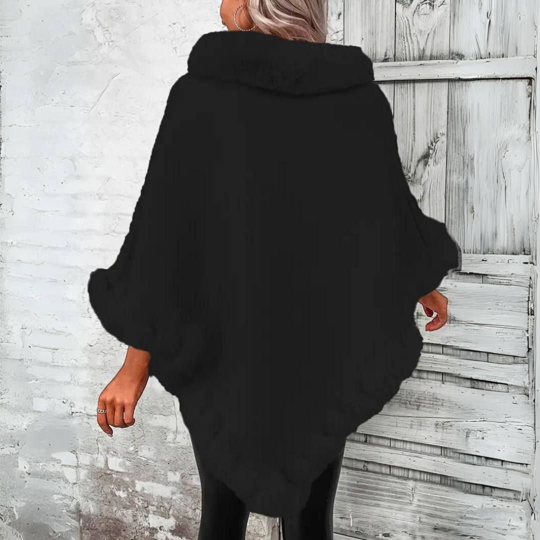 Liv - Warm and refined knitted cape