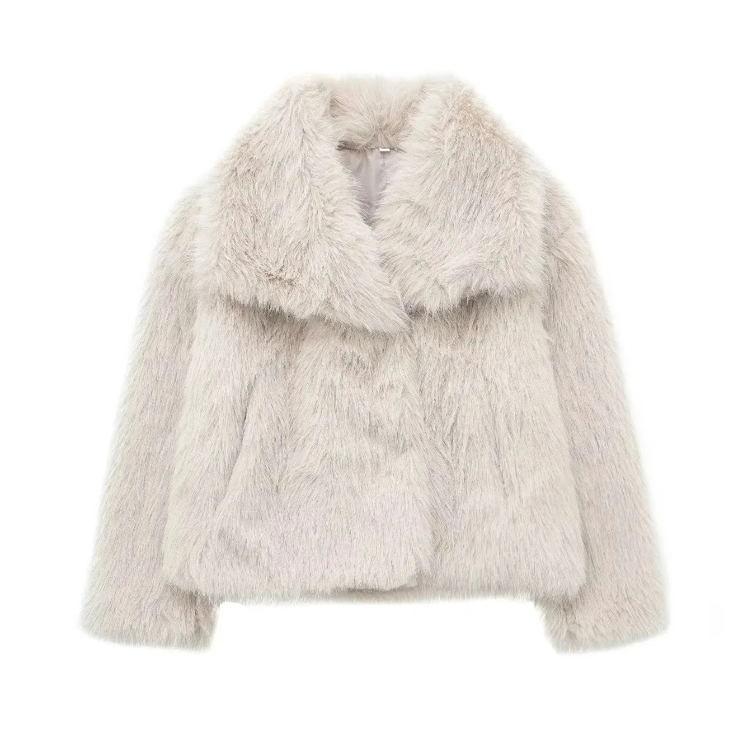 Mila cozy faux fur coat