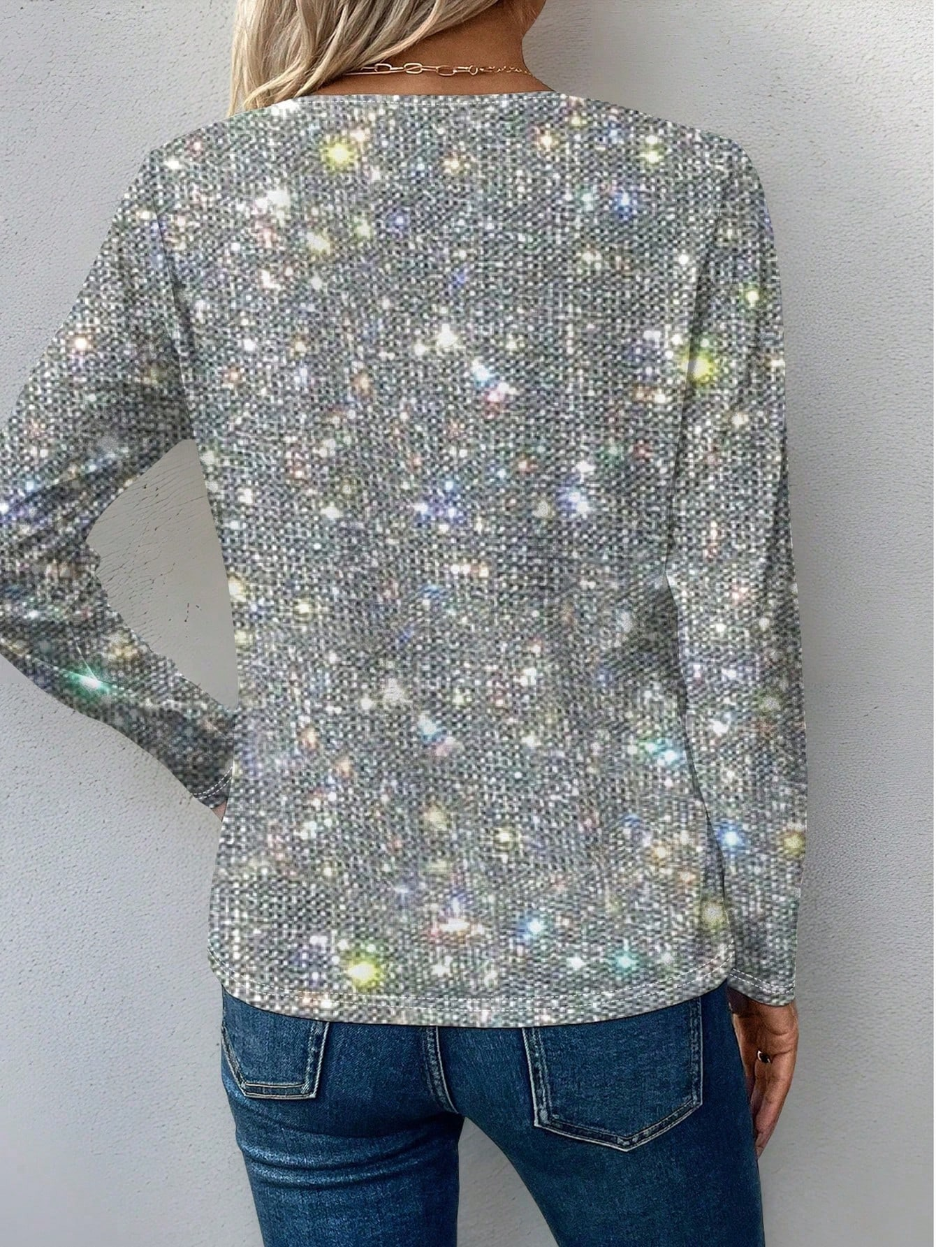 Beautiful V-neck top with sequins