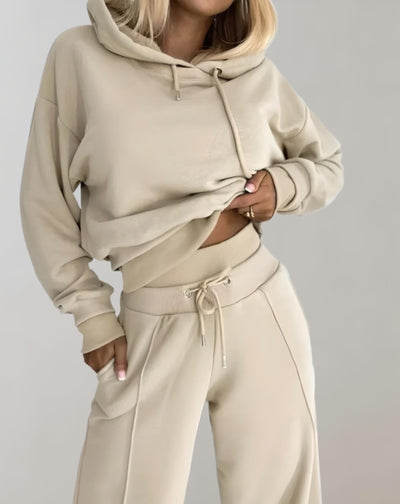 Ivah - Modern hoodie and pants set