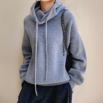 Elegant knitted hoodie for women